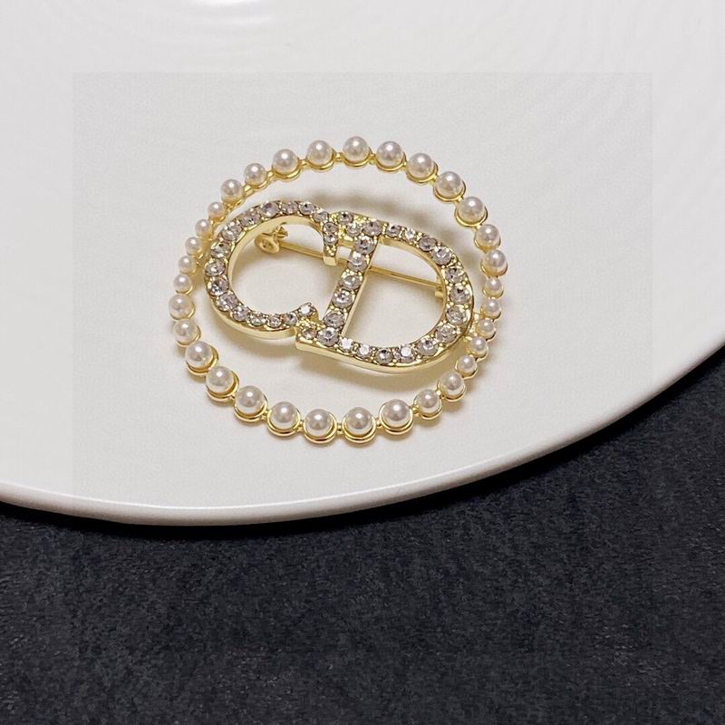 Dior Brooch 03lyr13